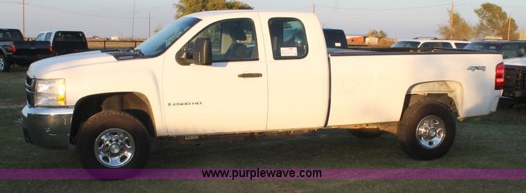 image for item J1395 2008 Chevrolet Silverado 2500 Ext. Cab pickup truck
