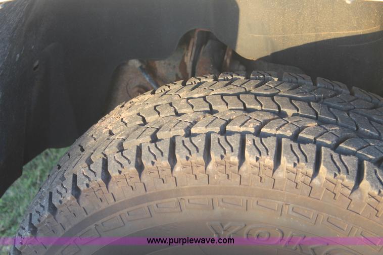 image for item J1395 2008 Chevrolet Silverado 2500 Ext. Cab pickup truck