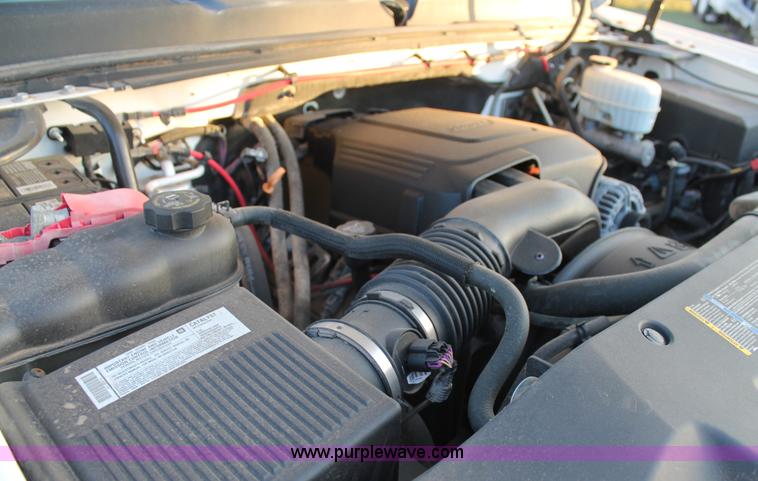 image for item J1395 2008 Chevrolet Silverado 2500 Ext. Cab pickup truck