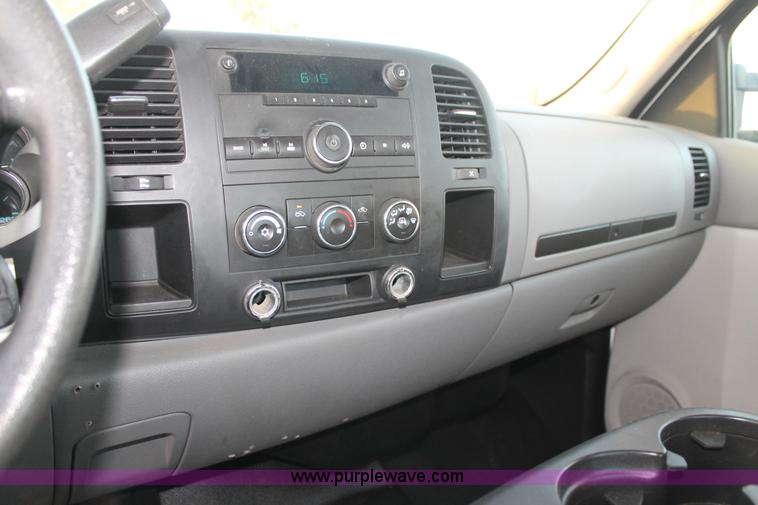 image for item J1395 2008 Chevrolet Silverado 2500 Ext. Cab pickup truck