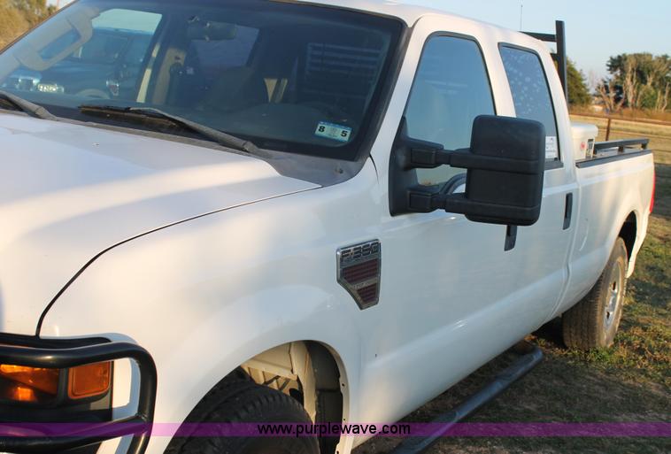 image for item J1397 2009 Ford F350 Crew Cab pickup truck