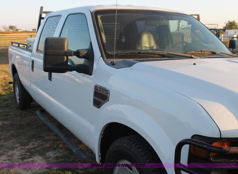image for item J1397 2009 Ford F350 Crew Cab pickup truck
