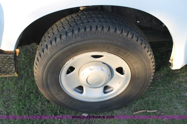 image for item J1397 2009 Ford F350 Crew Cab pickup truck