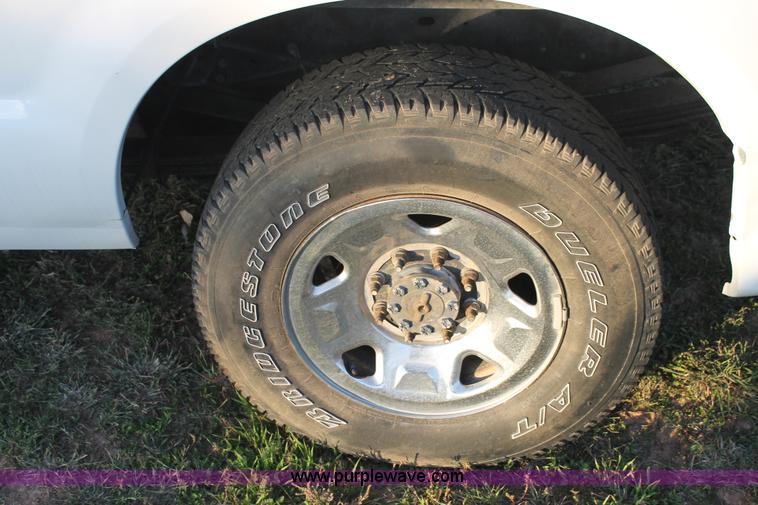 image for item J1397 2009 Ford F350 Crew Cab pickup truck