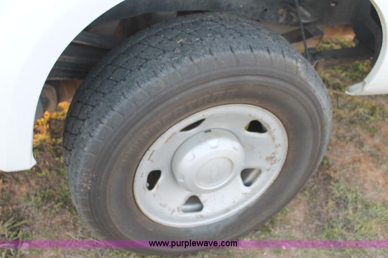 image for item J1397 2009 Ford F350 Crew Cab pickup truck