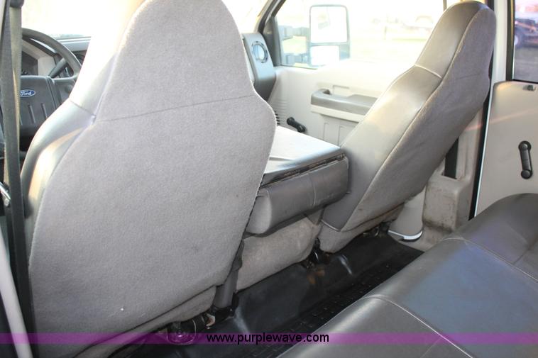 image for item J1397 2009 Ford F350 Crew Cab pickup truck