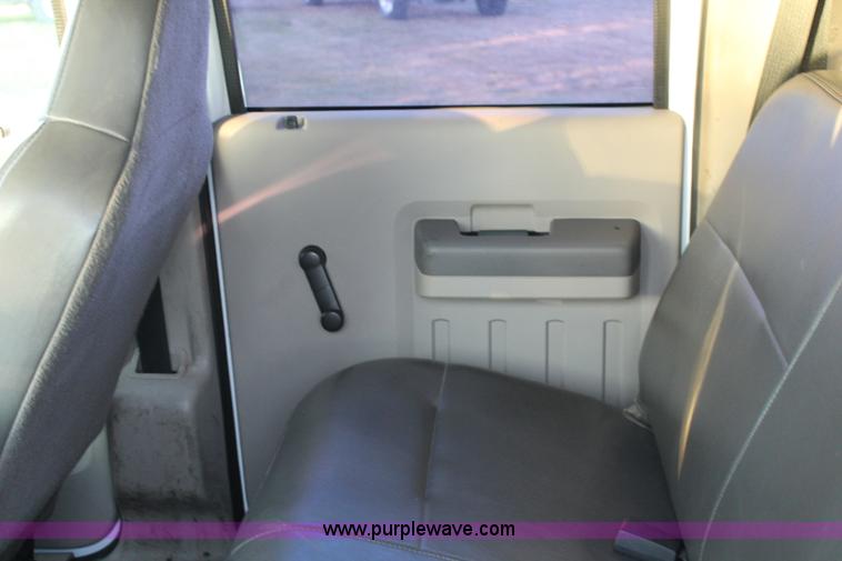 image for item J1397 2009 Ford F350 Crew Cab pickup truck