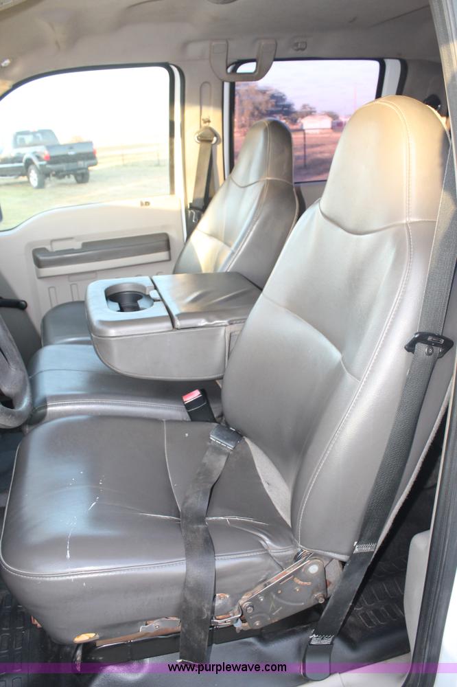 image for item J1397 2009 Ford F350 Crew Cab pickup truck