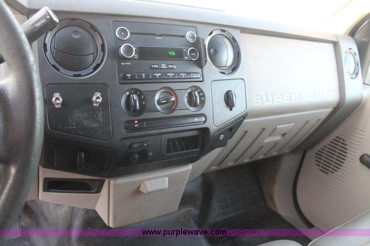 image for item J1397 2009 Ford F350 Crew Cab pickup truck