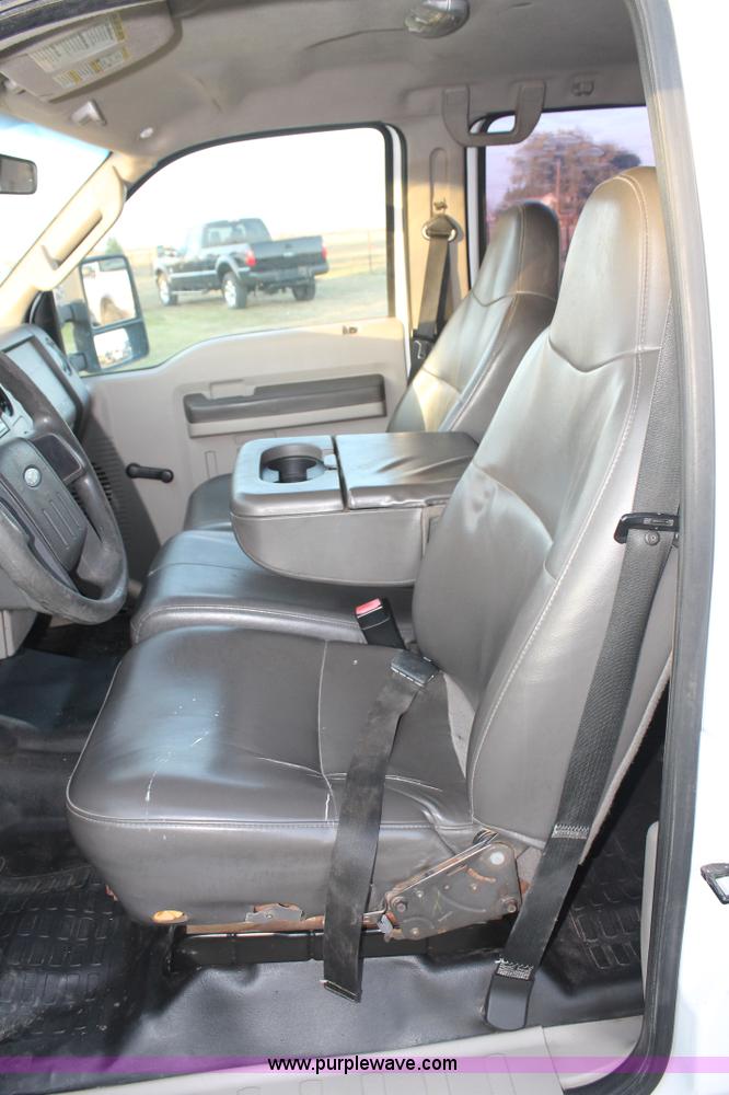 image for item J1397 2009 Ford F350 Crew Cab pickup truck