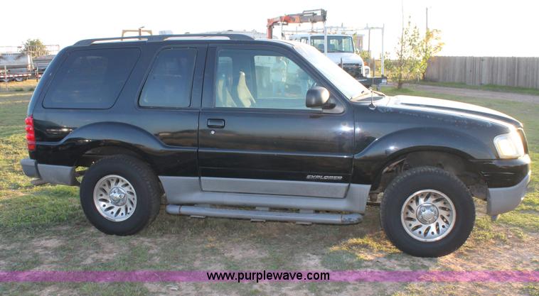 image for item J1398 2001 Ford Explorer SUV