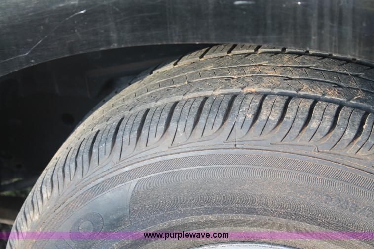 image for item J1398 2001 Ford Explorer SUV