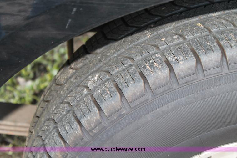 image for item J1398 2001 Ford Explorer SUV