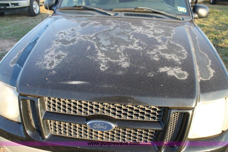 image for item J1398 2001 Ford Explorer SUV