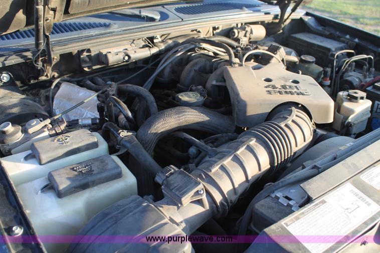 image for item J1398 2001 Ford Explorer SUV