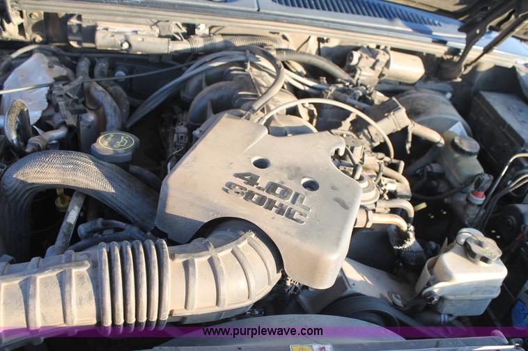 image for item J1398 2001 Ford Explorer SUV