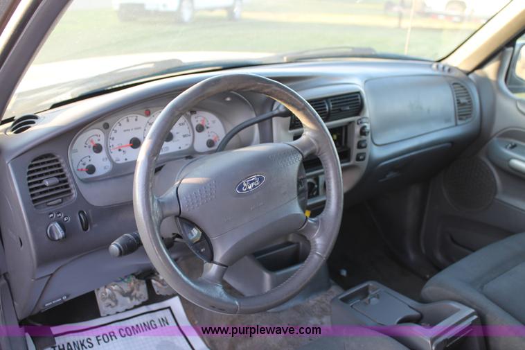 image for item J1398 2001 Ford Explorer SUV