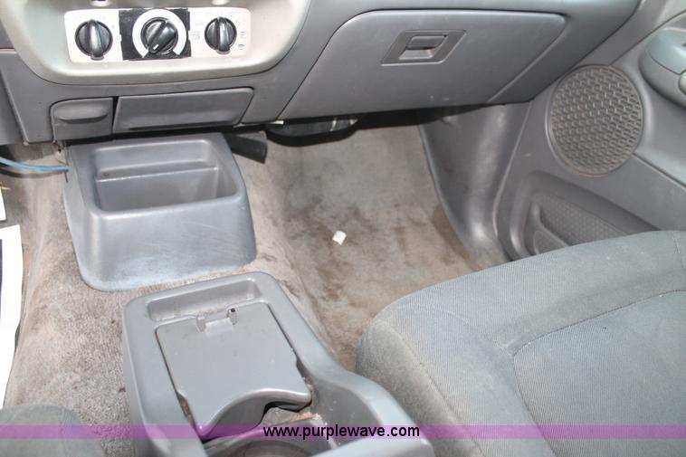 image for item J1398 2001 Ford Explorer SUV