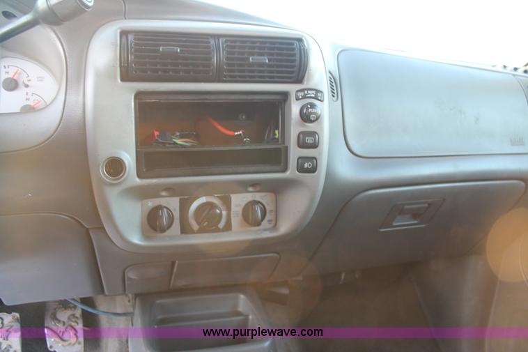 image for item J1398 2001 Ford Explorer SUV