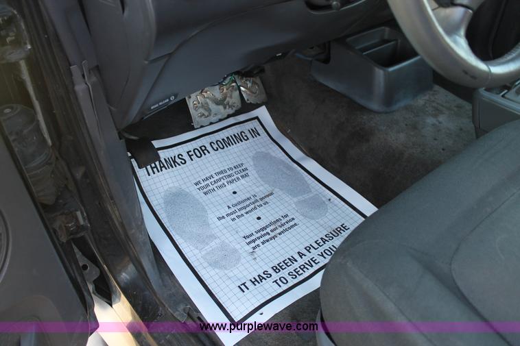 image for item J1398 2001 Ford Explorer SUV