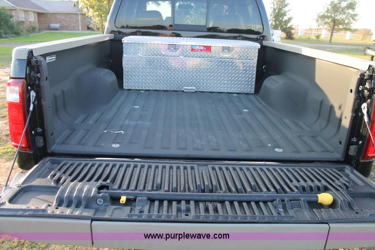 image for item J1400 2009 Ford F250 King Ranch Crew Cab pickup truck