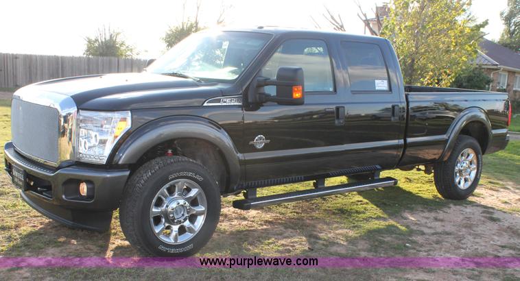 image for item J1401 2013 Ford F350 pickup truck