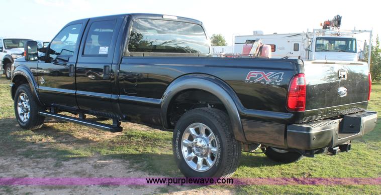 image for item J1401 2013 Ford F350 pickup truck