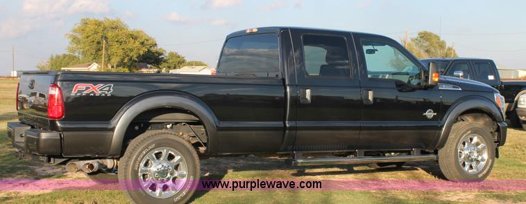 image for item J1401 2013 Ford F350 pickup truck