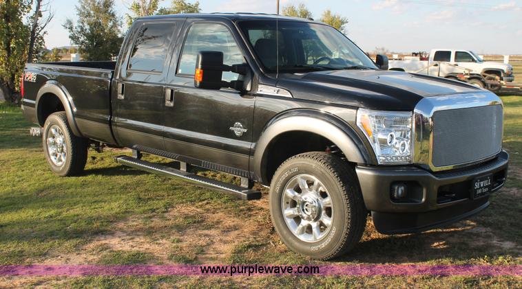 image for item J1401 2013 Ford F350 pickup truck
