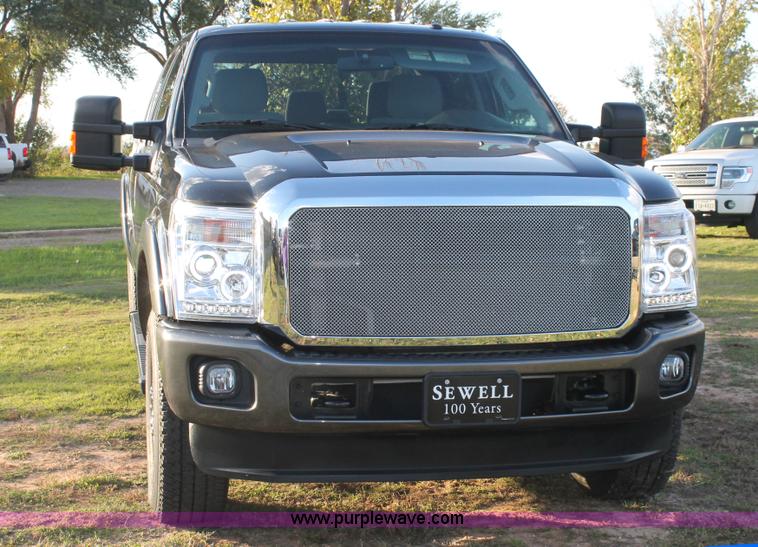 image for item J1401 2013 Ford F350 pickup truck