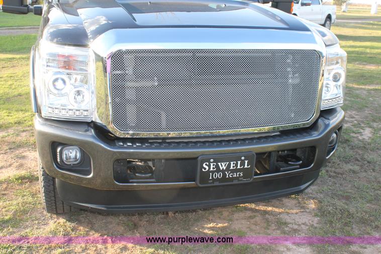 image for item J1401 2013 Ford F350 pickup truck