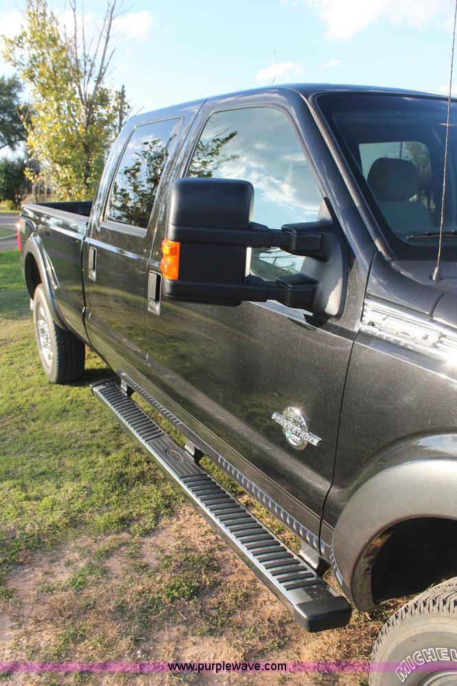 image for item J1401 2013 Ford F350 pickup truck