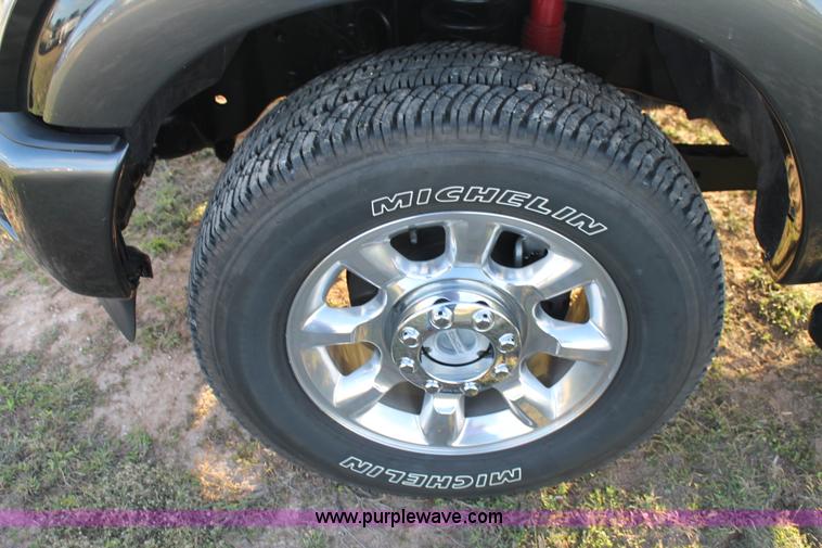 image for item J1401 2013 Ford F350 pickup truck