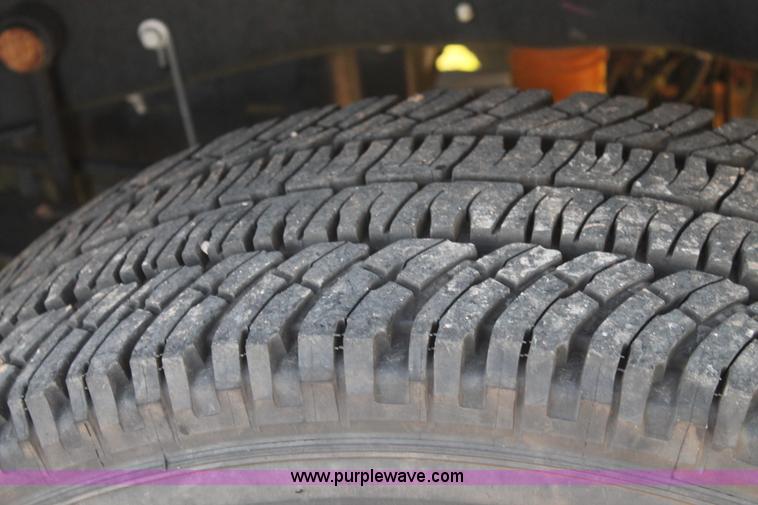 image for item J1401 2013 Ford F350 pickup truck