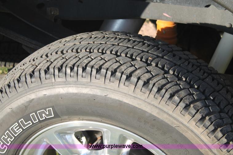 image for item J1401 2013 Ford F350 pickup truck