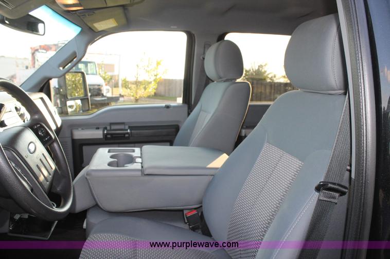 image for item J1401 2013 Ford F350 pickup truck