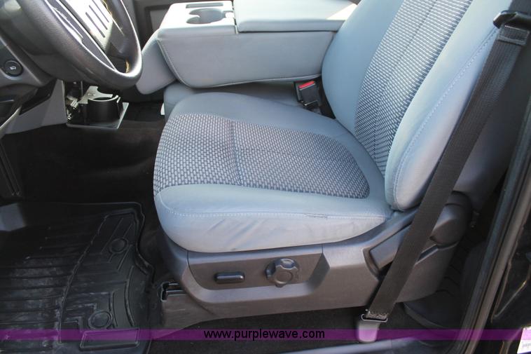 image for item J1401 2013 Ford F350 pickup truck