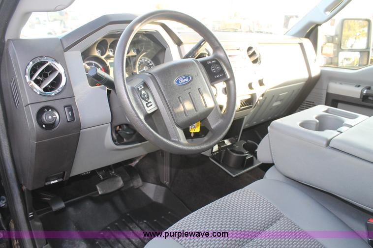 image for item J1401 2013 Ford F350 pickup truck