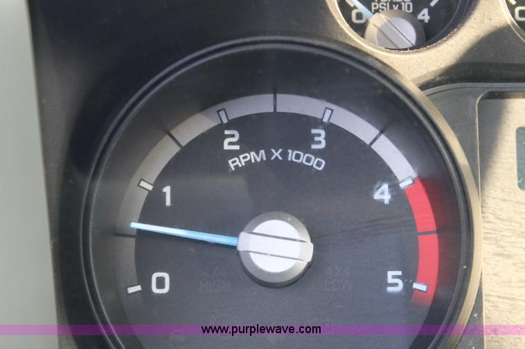 image for item J1401 2013 Ford F350 pickup truck