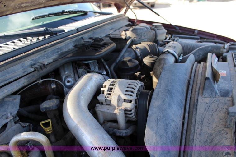 image for item J3538 2005 Ford F350 Super Duty Crew Cab pickup truck