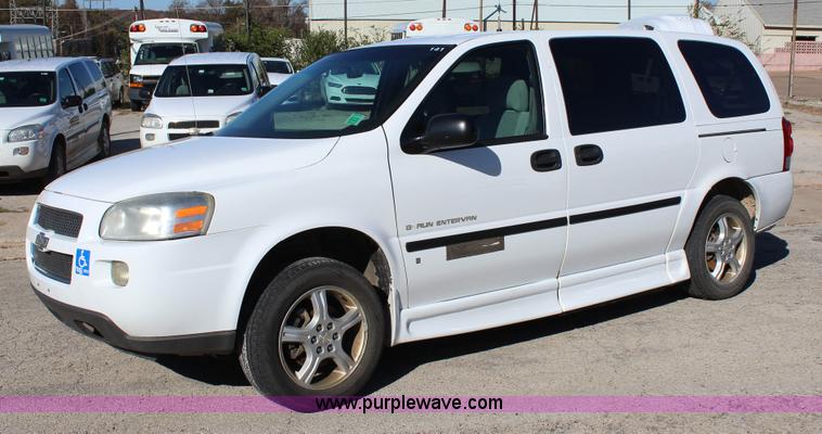 image for item J4283 2007 Chevrolet Uplander van