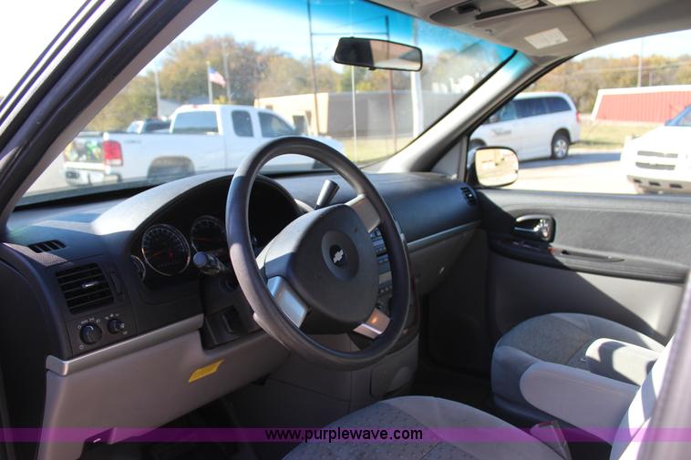 image for item J4283 2007 Chevrolet Uplander van
