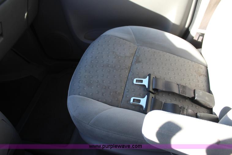 image for item J4283 2007 Chevrolet Uplander van