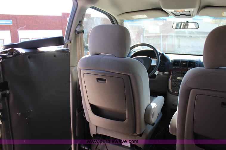 image for item J4283 2007 Chevrolet Uplander van