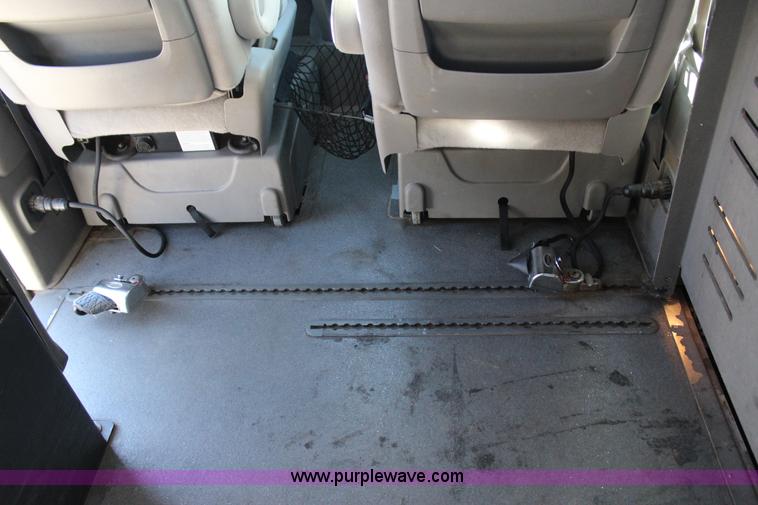 image for item J4283 2007 Chevrolet Uplander van