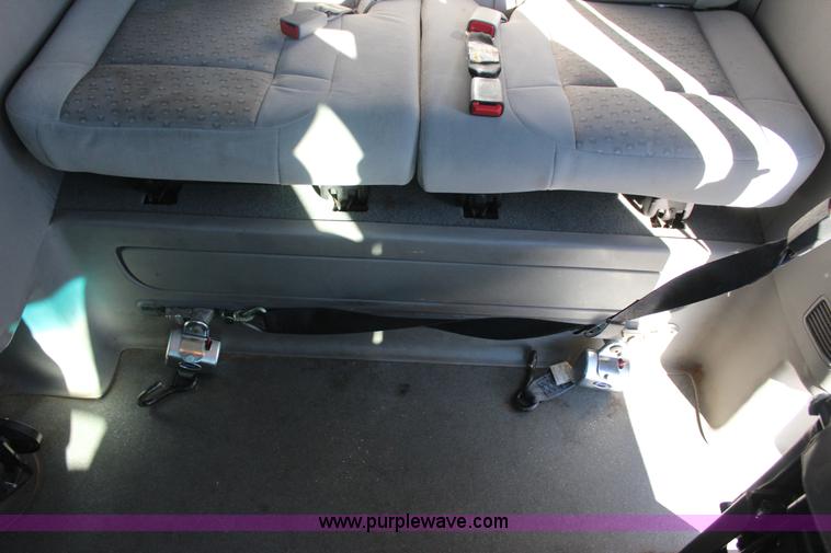 image for item J4283 2007 Chevrolet Uplander van