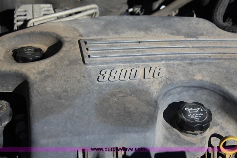 image for item J4283 2007 Chevrolet Uplander van