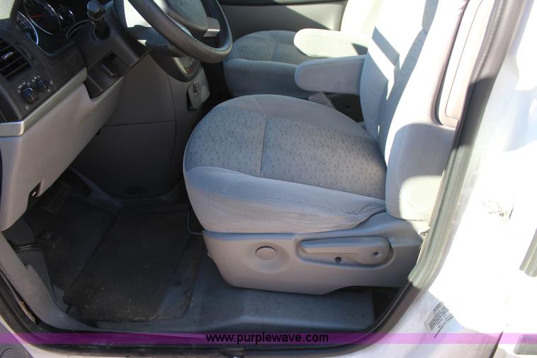 image for item J4284 2007 Chevrolet Uplander van