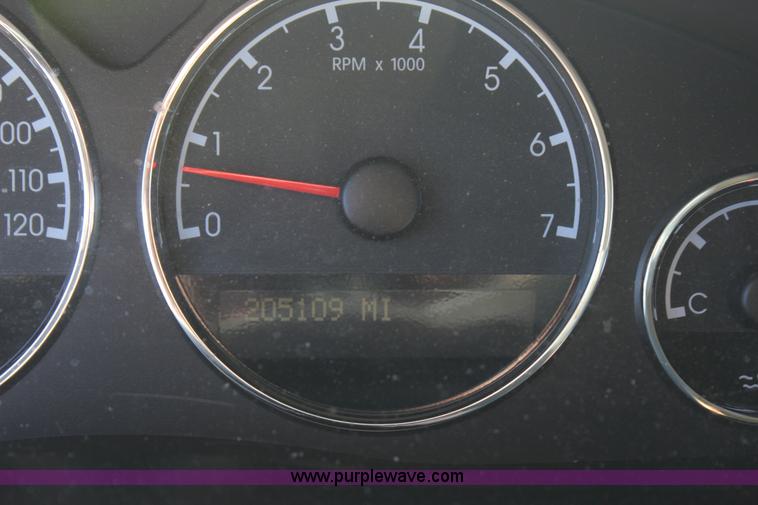 image for item J4284 2007 Chevrolet Uplander van