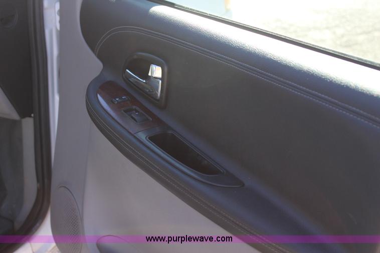 image for item J4284 2007 Chevrolet Uplander van